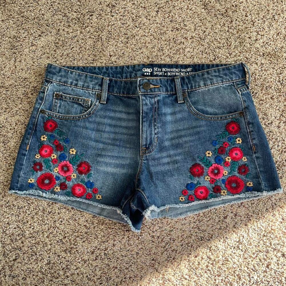 Gap Embroidered Floral Denim Sexy Boyfriend Shorts Size 12 Raw Hem Whimsy